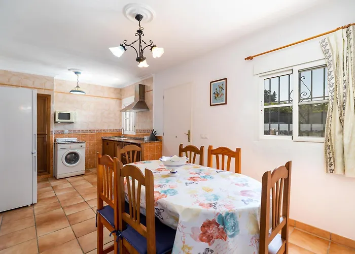 Casa Carlos Con Piscina Privada En Conil Vakantiehuis