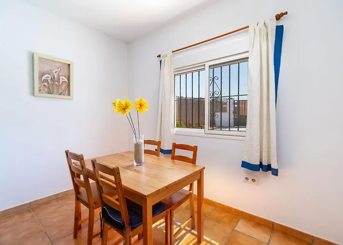 بيت للعطل Casa Carlos Con Piscina Privada En Conil كونيل ذي لا فرونتيرا