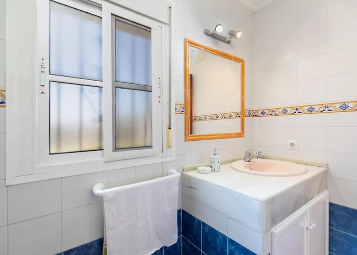 Hébergement de vacances Casa Carlos Con Piscina Privada En Conil